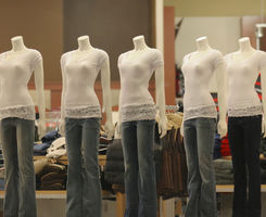 FEMALE MANNEQUIN - Detroit Store Fixture Co.  Custom made slatwall and  slatwall units made in the USA